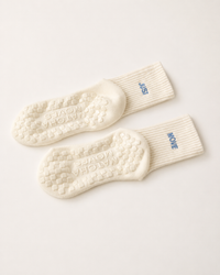 Just Move Socks — Rutschfeste Pilates Socken mit Schachbrett-Grip | Matcha Moves