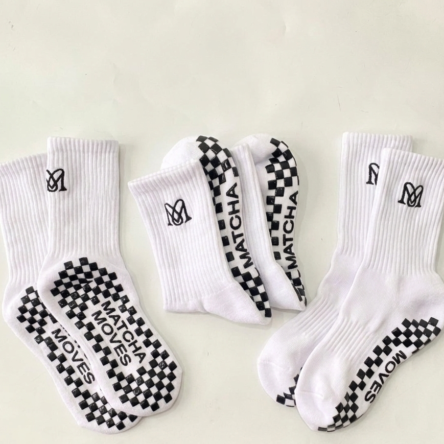Unisex Pilates Grip Socks One Size 36-44 — Matcha Moves Studio Mannheim Heidelberg