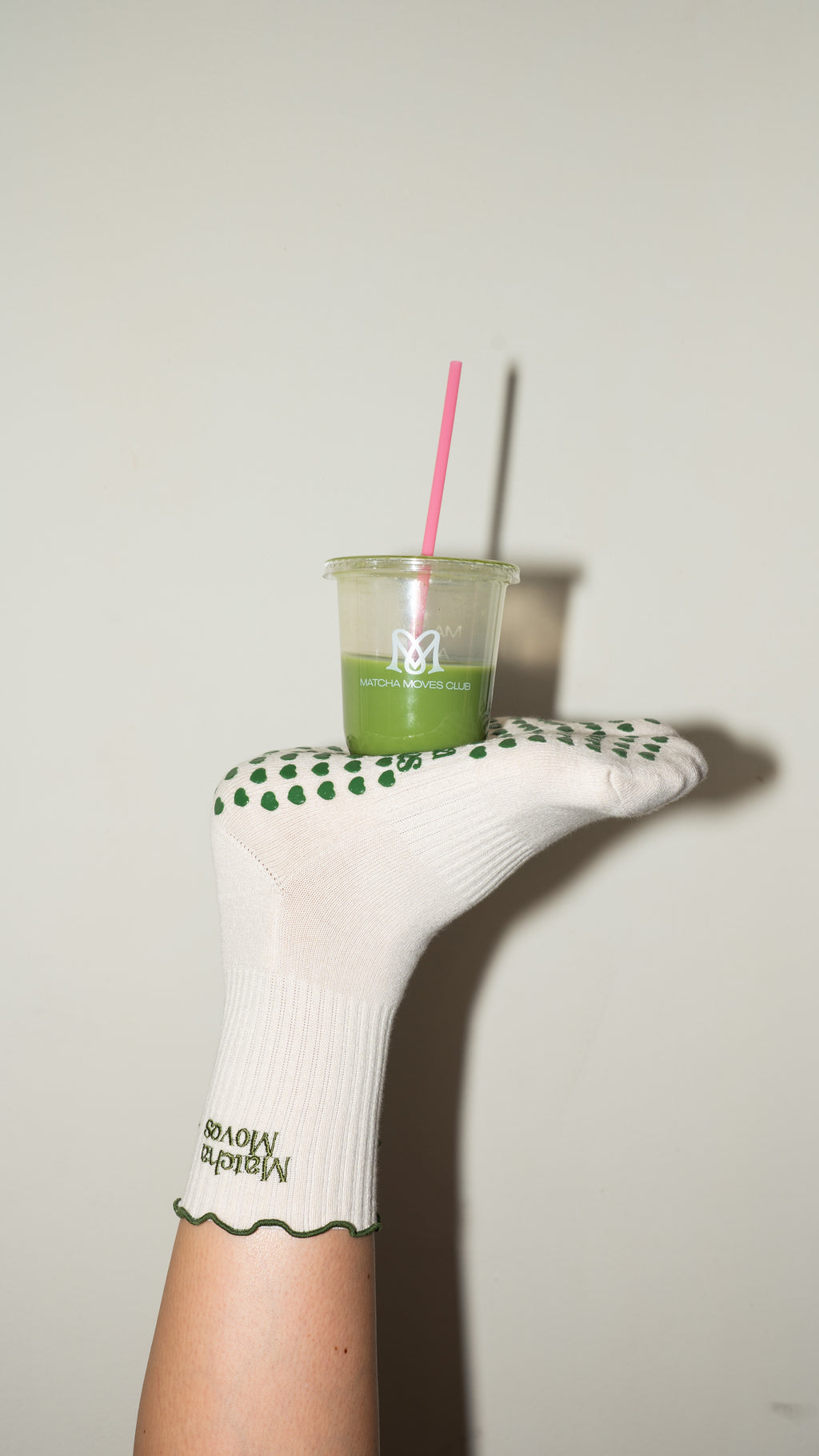 The OG — Rutschfeste Pilates Socken mit Matcha-Grün Herz-Grip | Matcha Moves